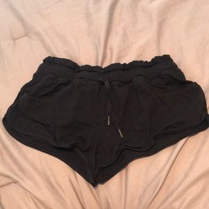 Size 4 lululemon shorts